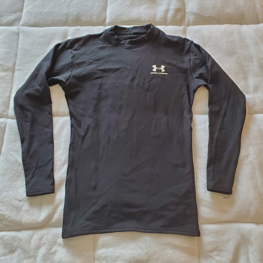 Medium Under Armour Long Sleeve Top